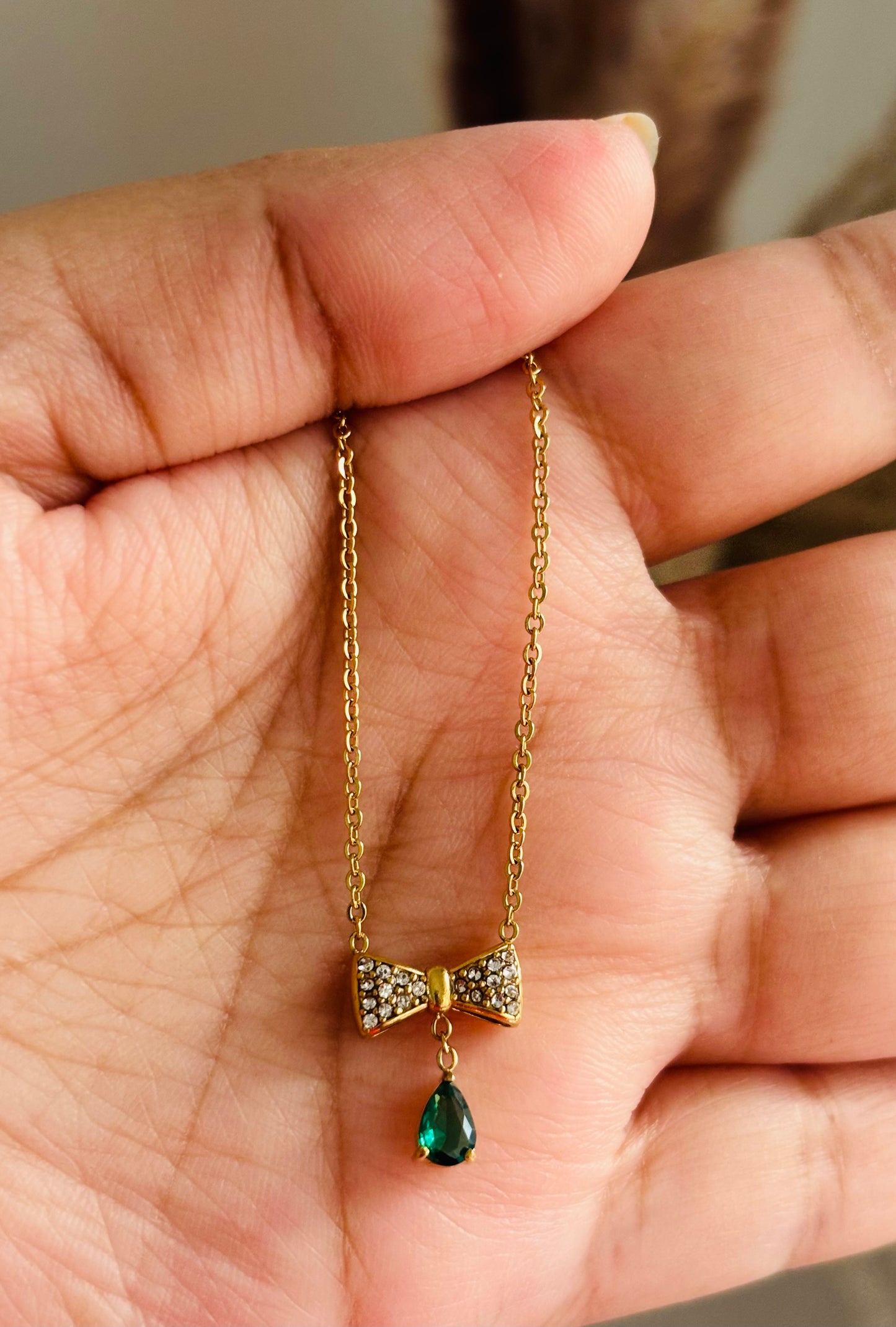 Elegance Knot Necklace