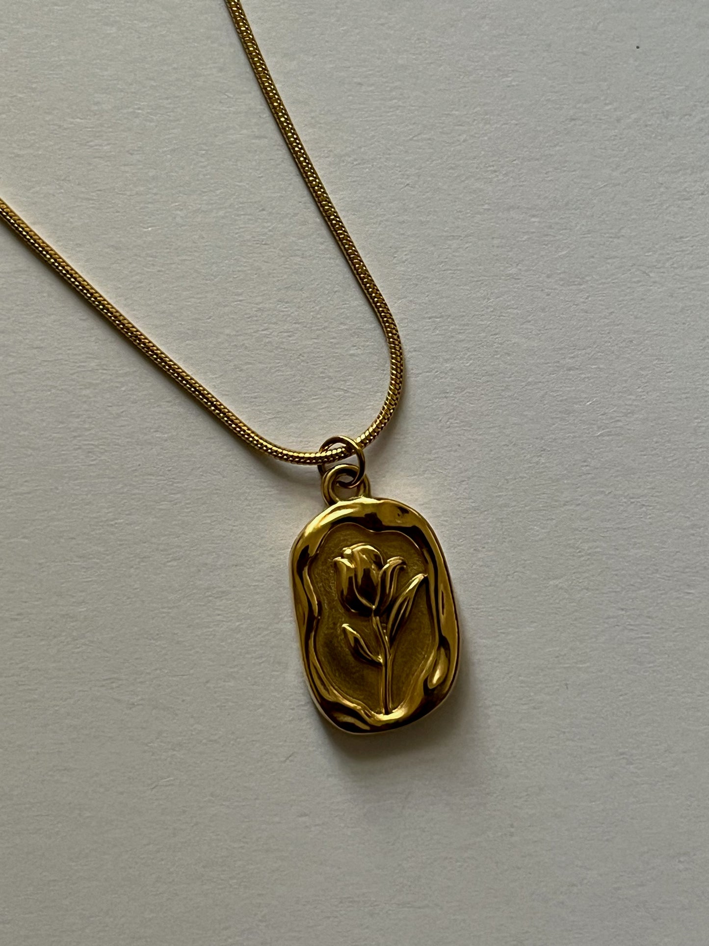 Tulip Necklace