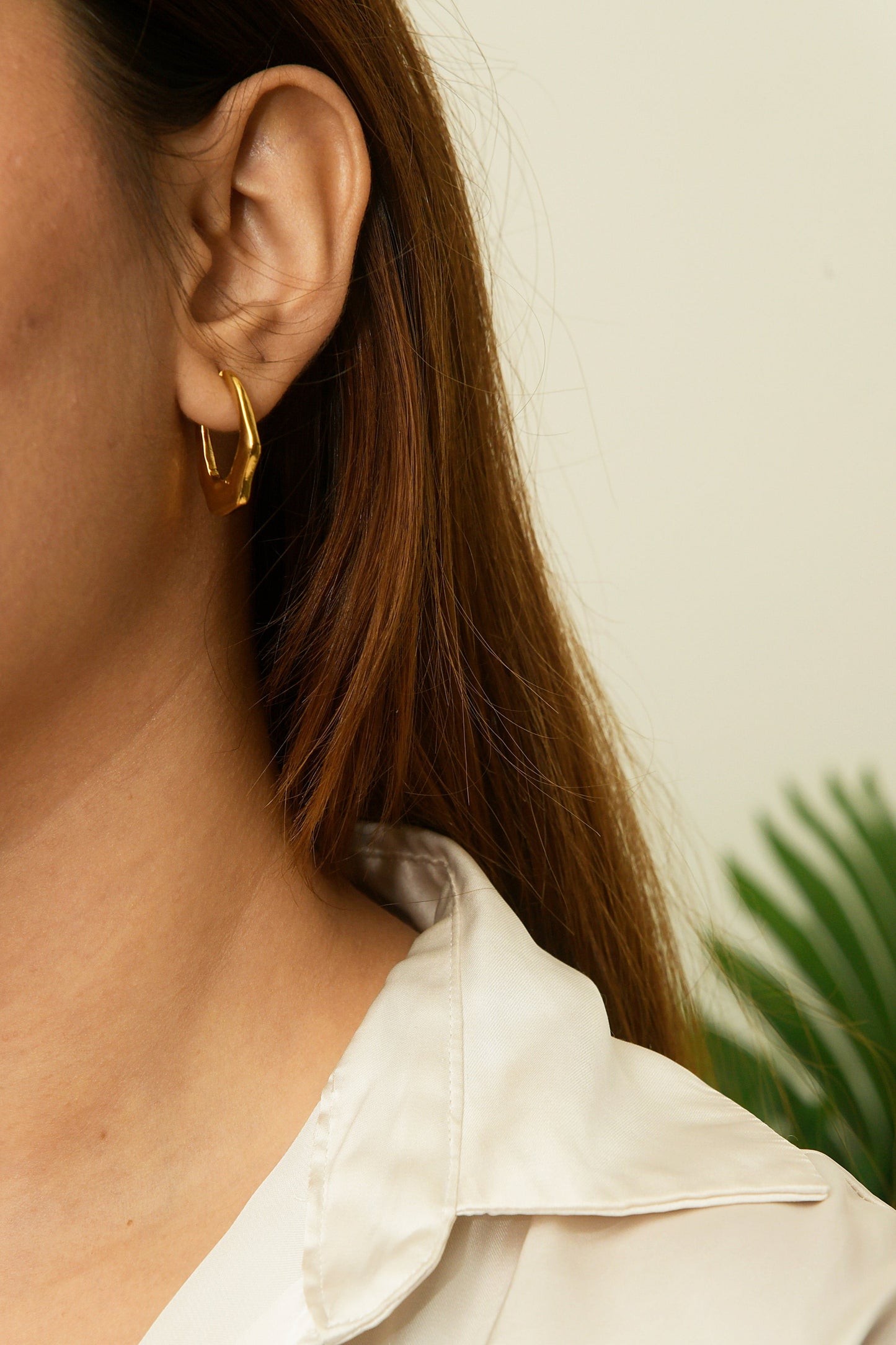 C-Shaped Hoops