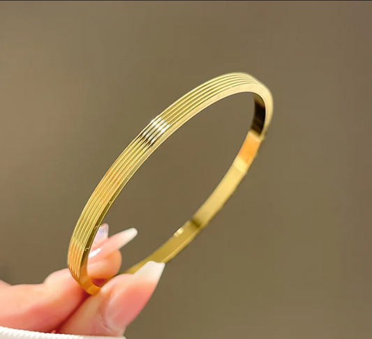 Plain Bangle Bracelet