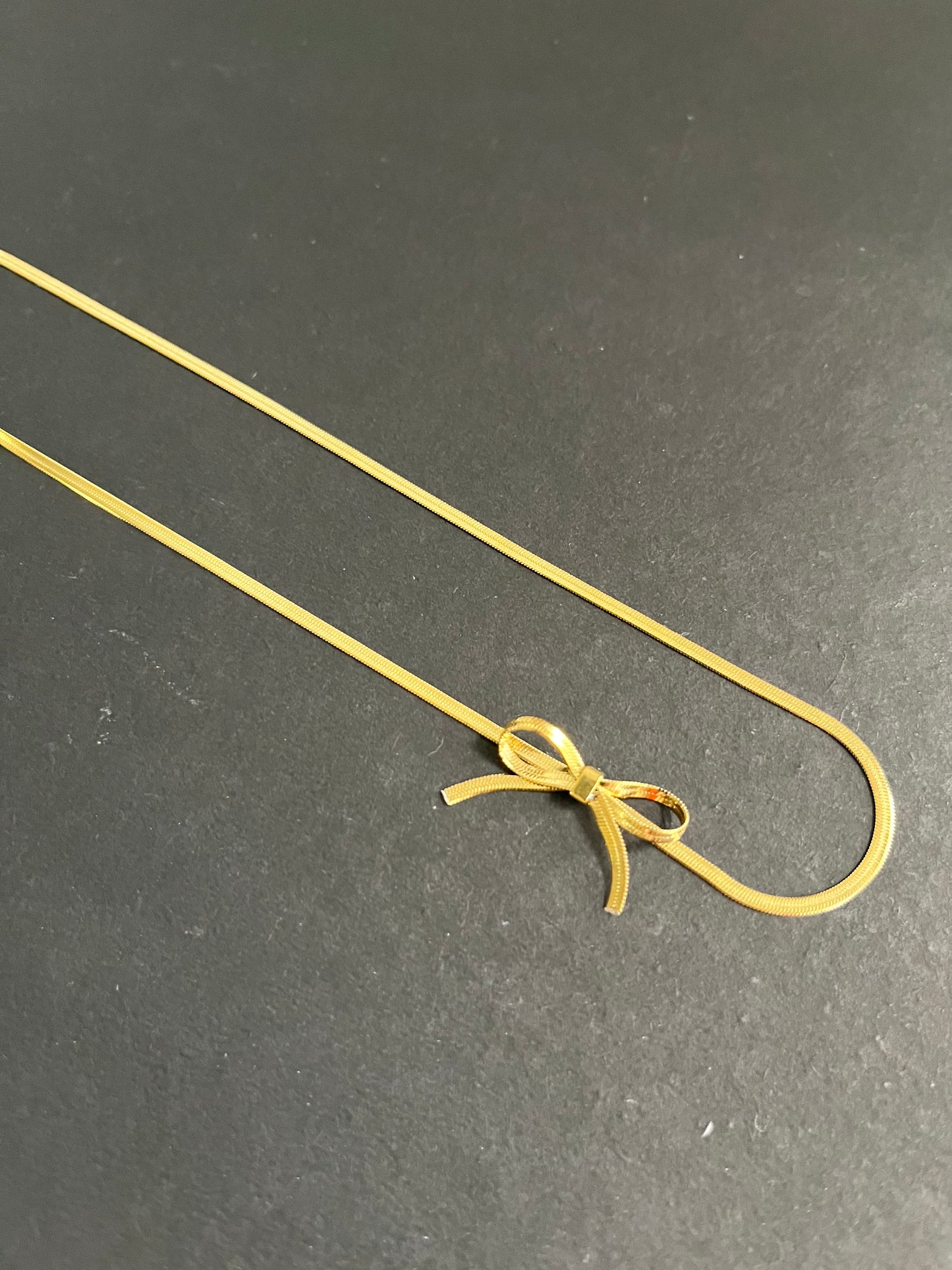 Bow Necklace